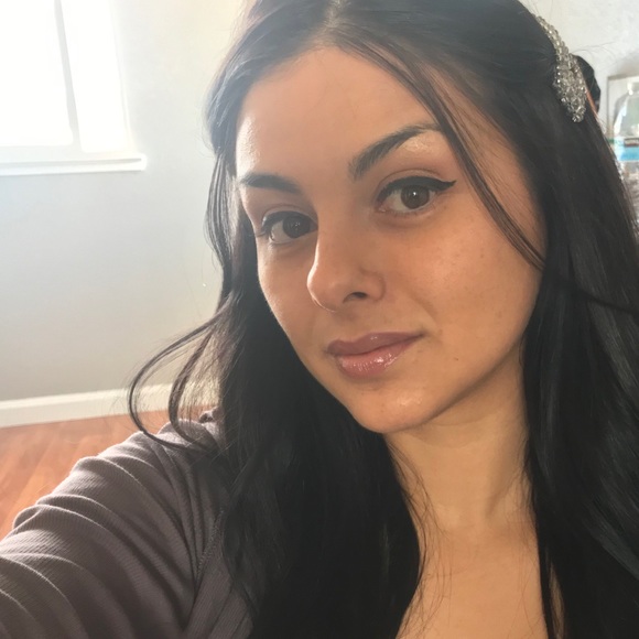 angie_mora93